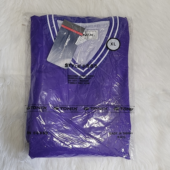 TONIX Teamwear V-Neck Nylon Windshirt Mens XL Purple Basketball Windbreaker NWT - Picture 15 of 16